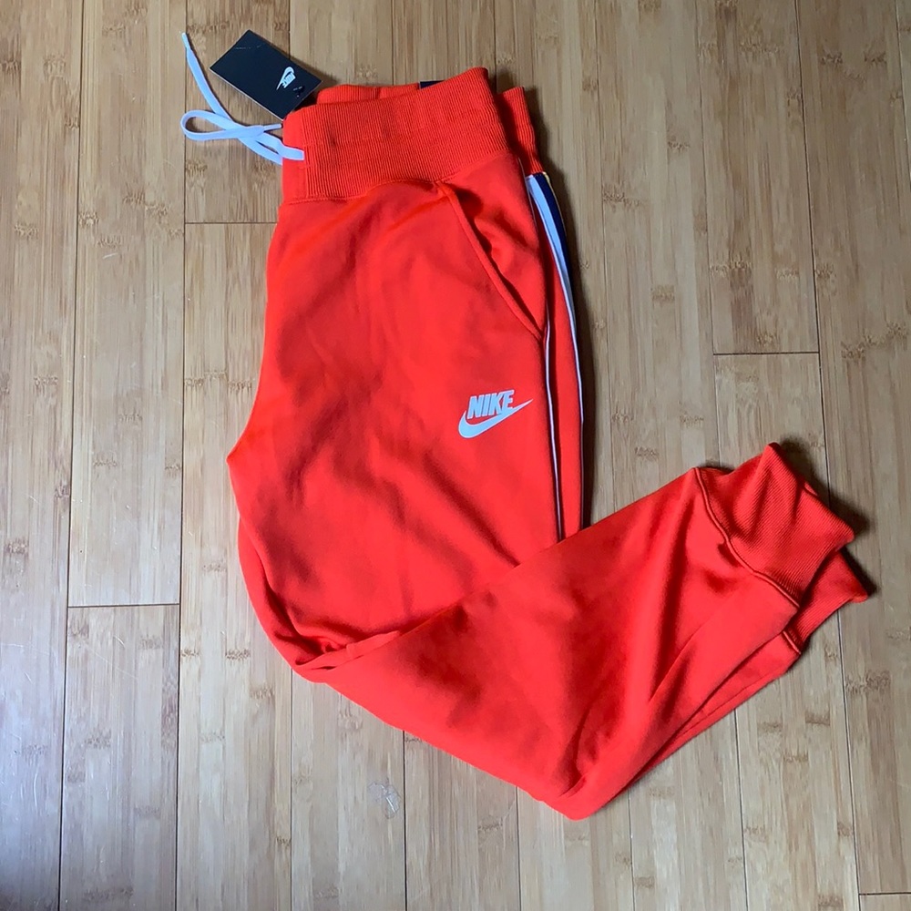 Nike joggers